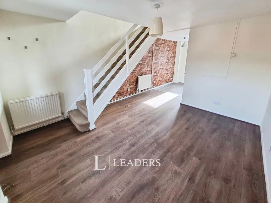 Field Lane, Greenleys, MK12, photo 2