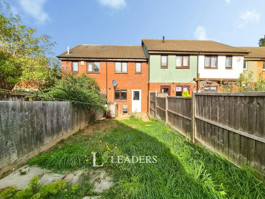 Field Lane, Greenleys, MK12, photo 9