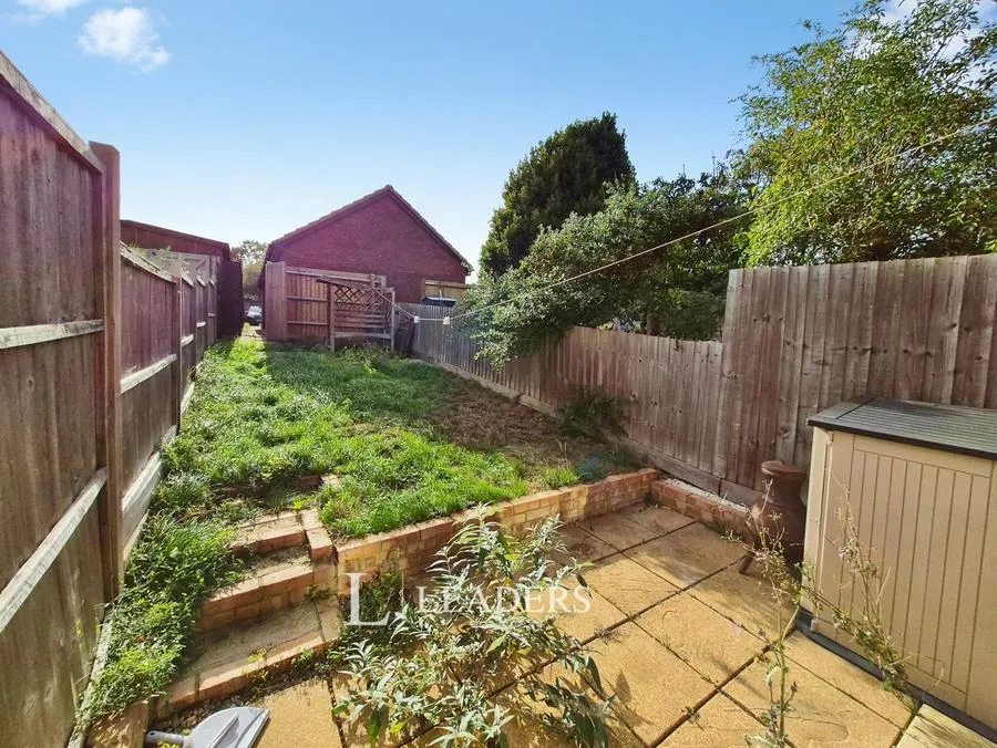 Field Lane, Greenleys, MK12, photo 10