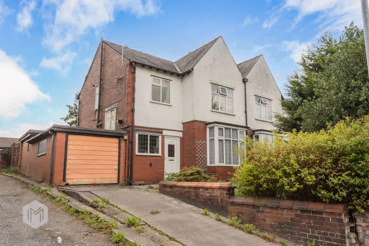 3 bed house for sale — Bury Road, Bolton, BL2 6JD
