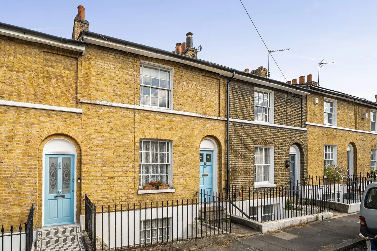 2 bed house for sale — Brand Street, SE10