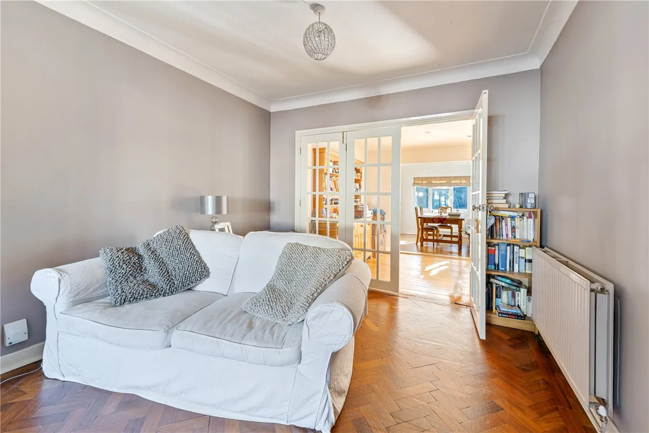 Hanworth Road, Hampton, TW12 3DH, photo 4