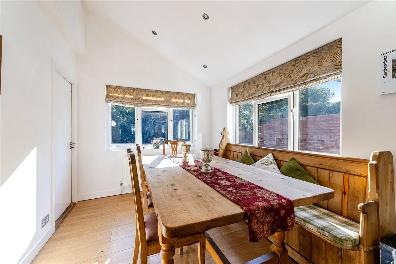 Hanworth Road, Hampton, TW12 3DH, photo 6