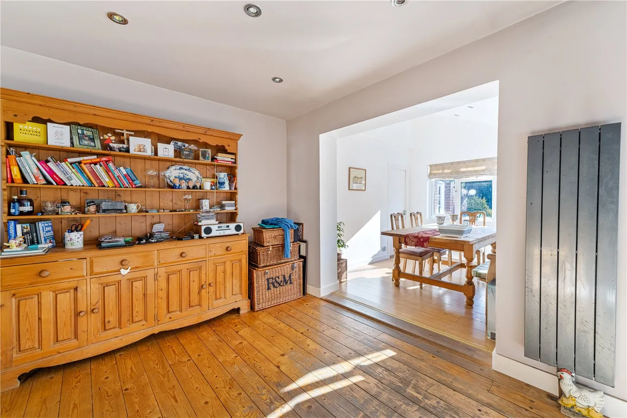 Hanworth Road, Hampton, TW12 3DH, photo 5