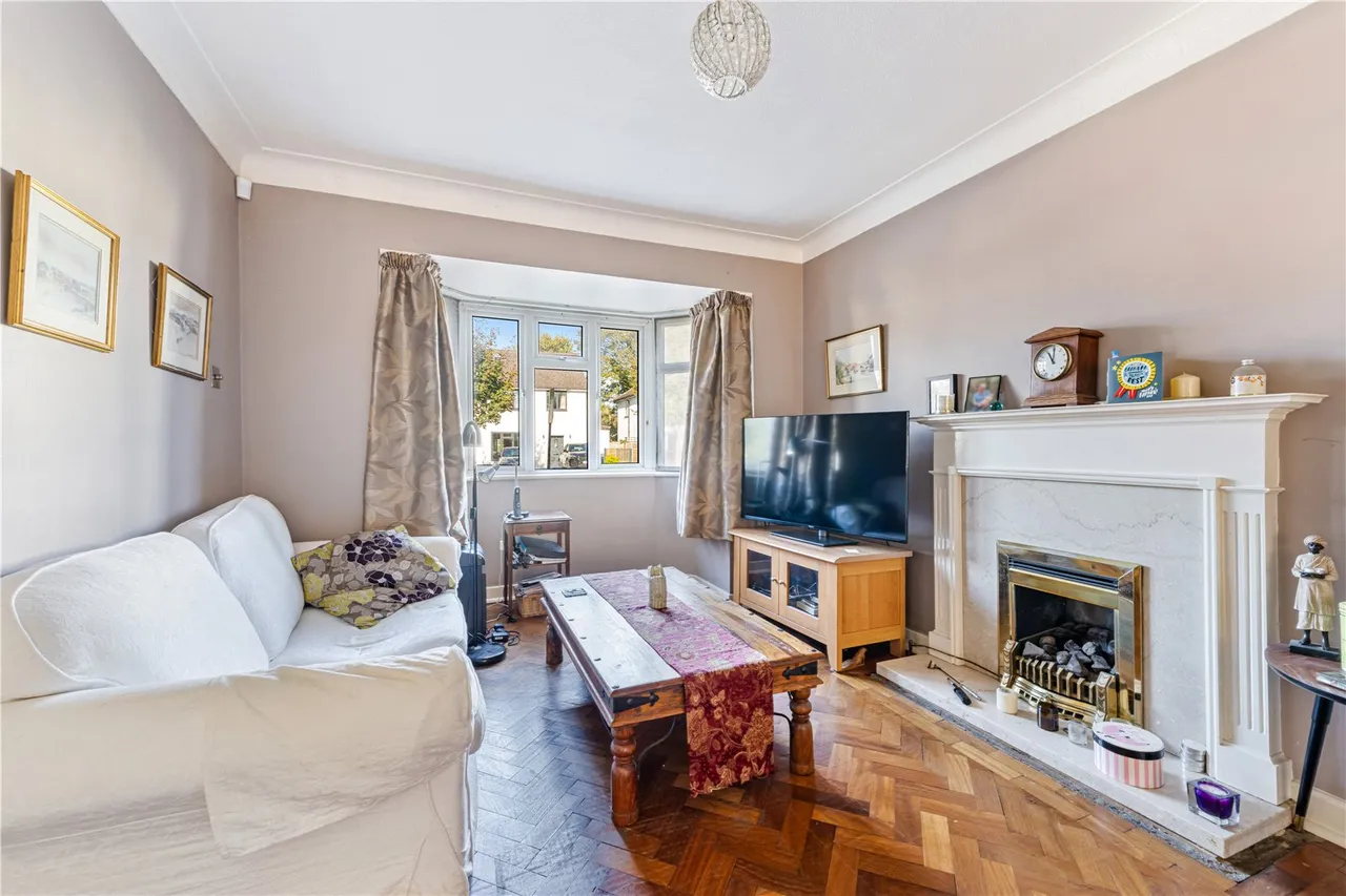Hanworth Road, Hampton, TW12 3DH, photo 3