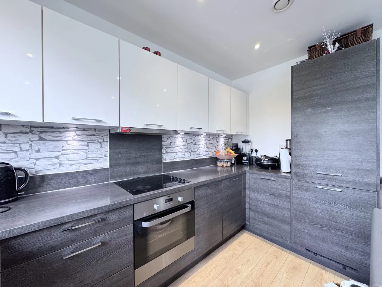 Hayling Way, Metropolitan Court, HA8, photo 7