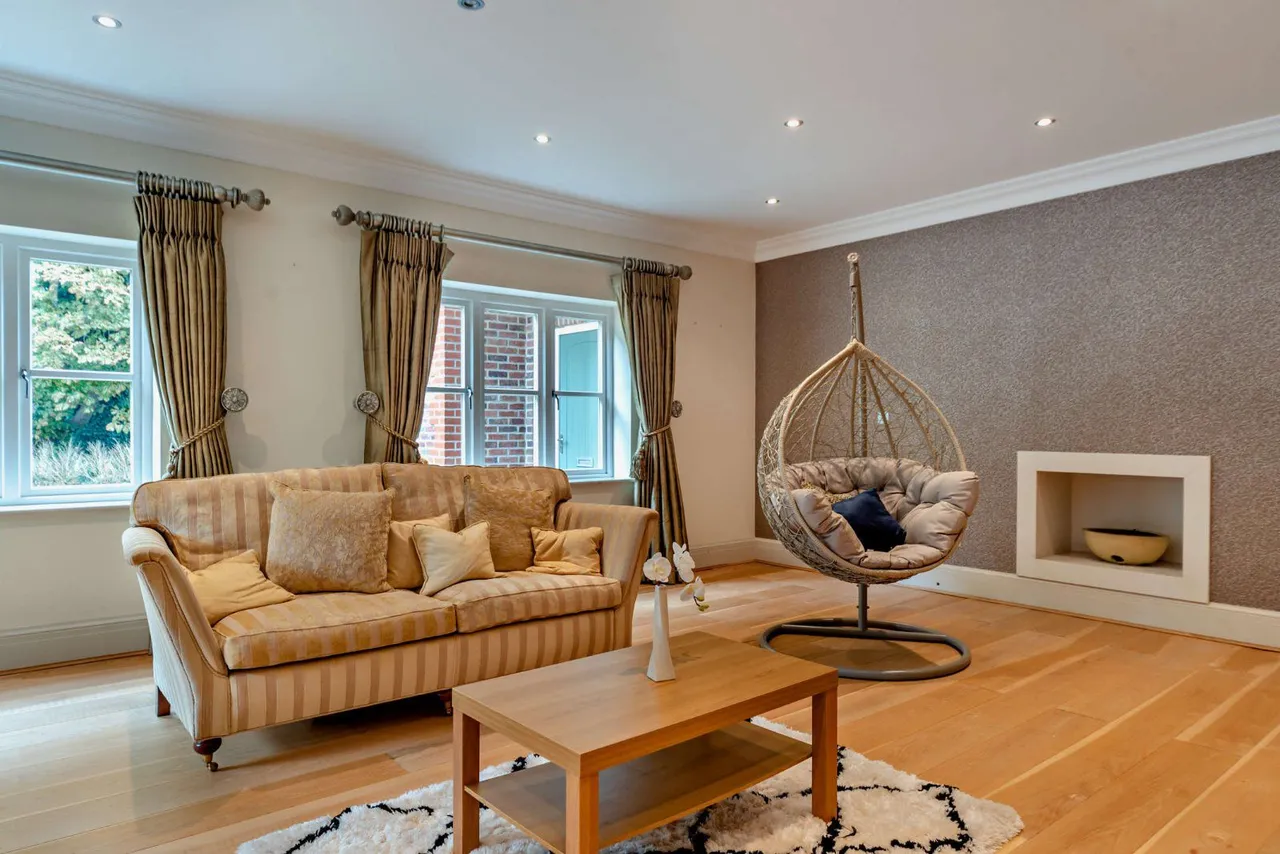 Flowers Hill, Pangbourne, Berkshire, RG8 7BD, photo 8