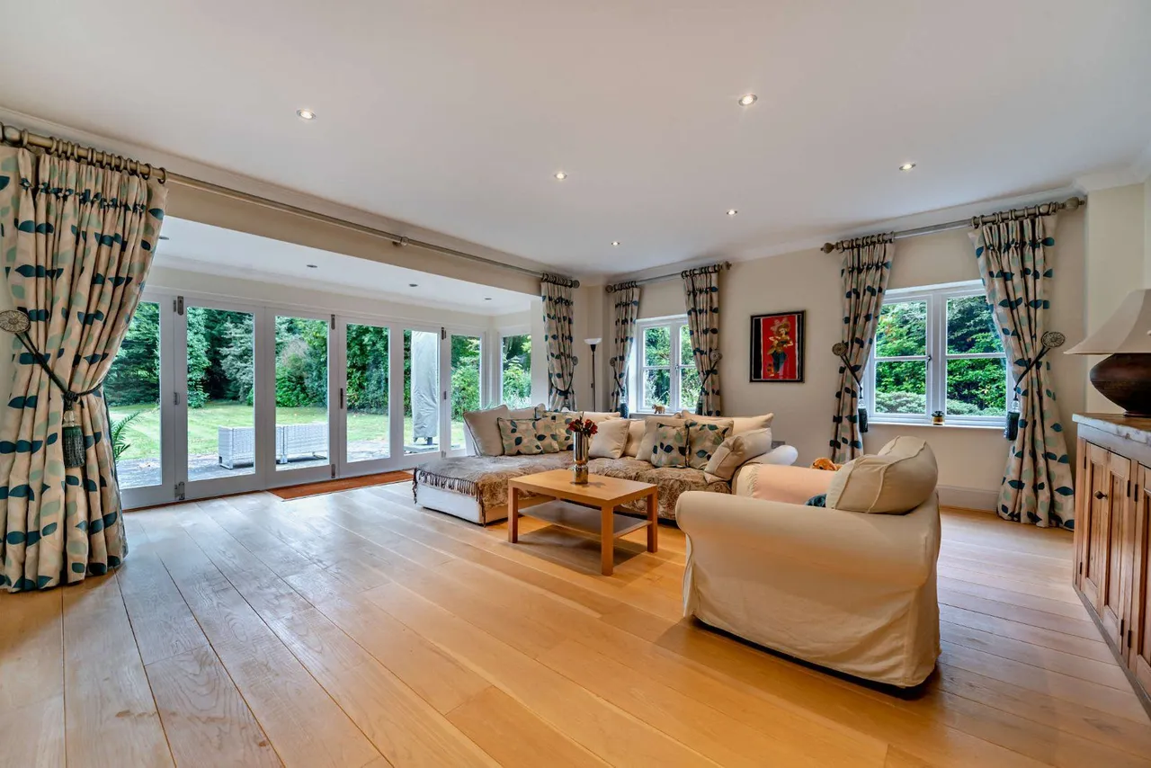 Flowers Hill, Pangbourne, Berkshire, RG8 7BD, photo 3