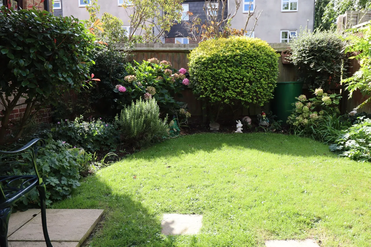 Hilltop Close, Rayleigh, SS6, photo 6