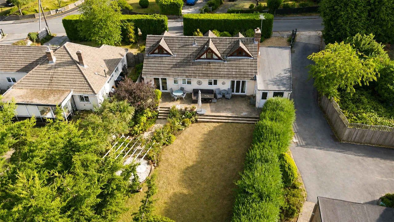 5 bed house for sale, Station Approach, Four Marks, GU34