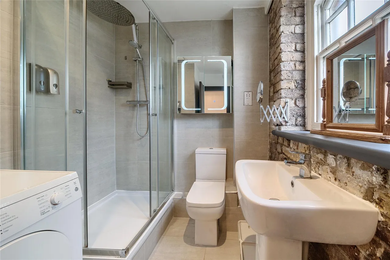 Bourneside Road, Addlestone, KT15, photo 8