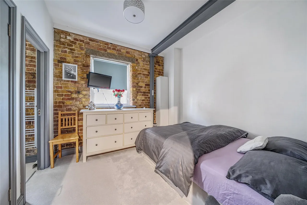 Bourneside Road, Addlestone, KT15, photo 7