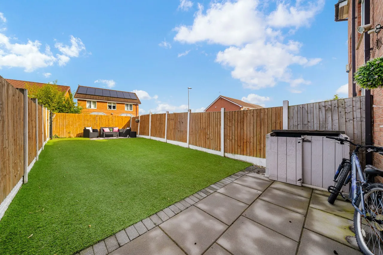 Elstree Court, Widnes, WA8, photo 19
