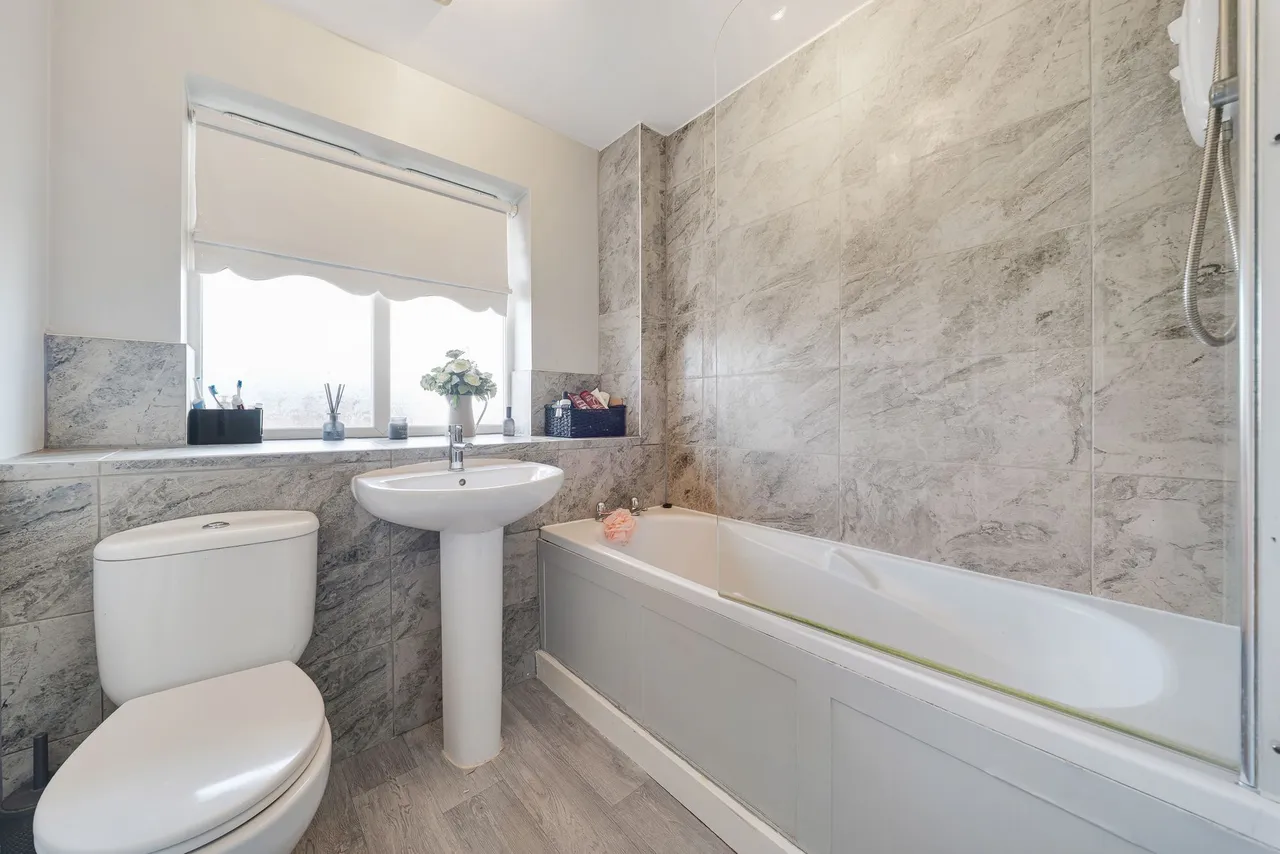Elstree Court, Widnes, WA8, photo 14