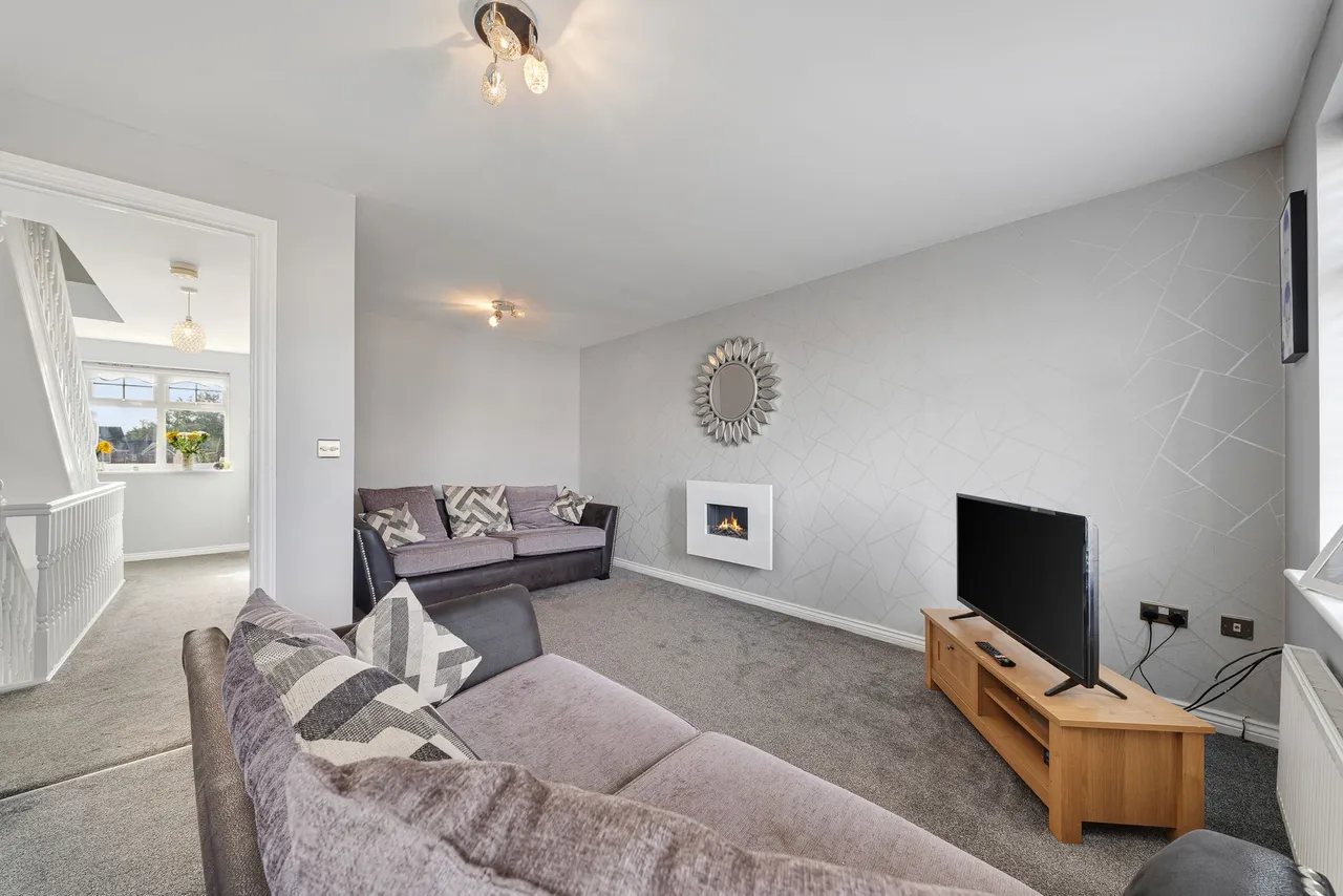 Elstree Court, Widnes, WA8, photo 8