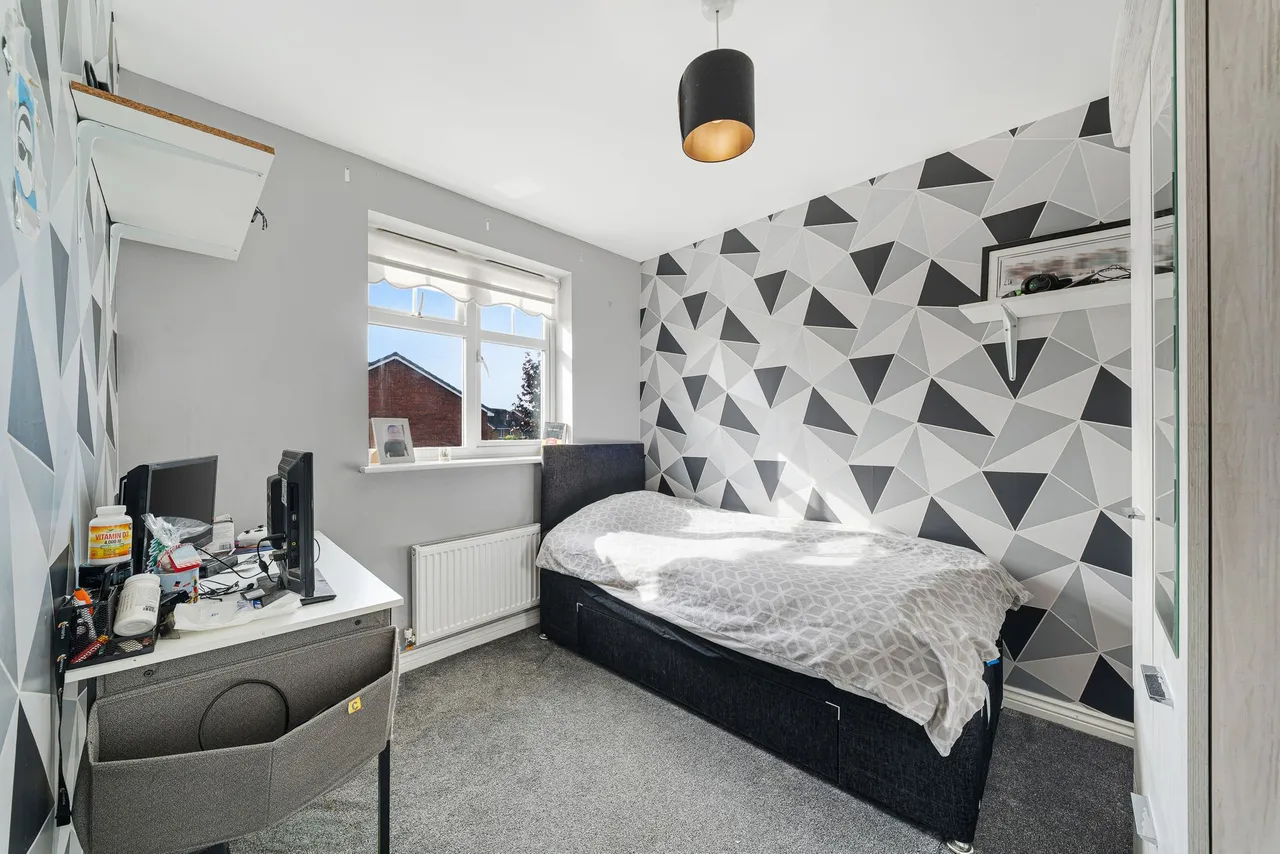 Elstree Court, Widnes, WA8, photo 15