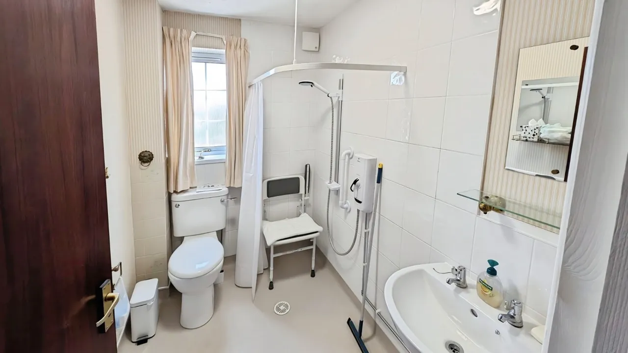 Longs Drive, Yate, BS37, photo 8