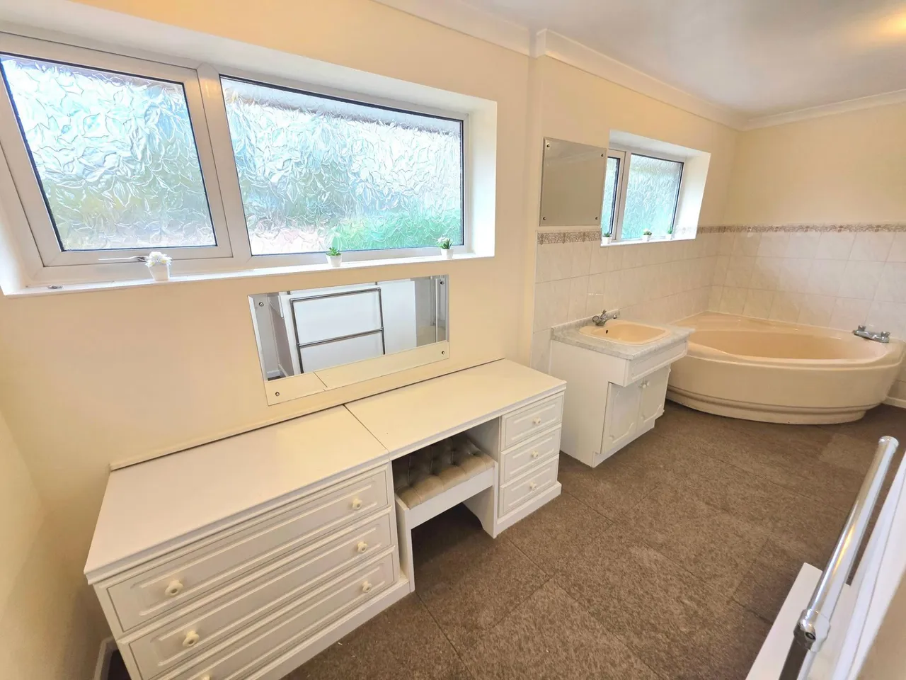 Southwell Road East, Rainworth, NG21, photo 11