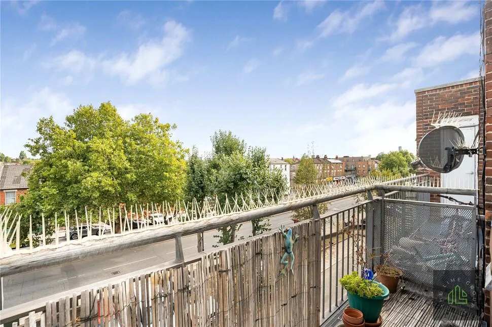 Talbot Walk, London, NW10, photo 14
