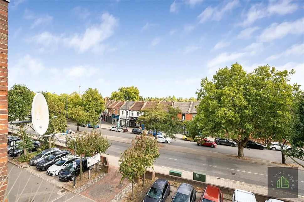 Talbot Walk, London, NW10, photo 15