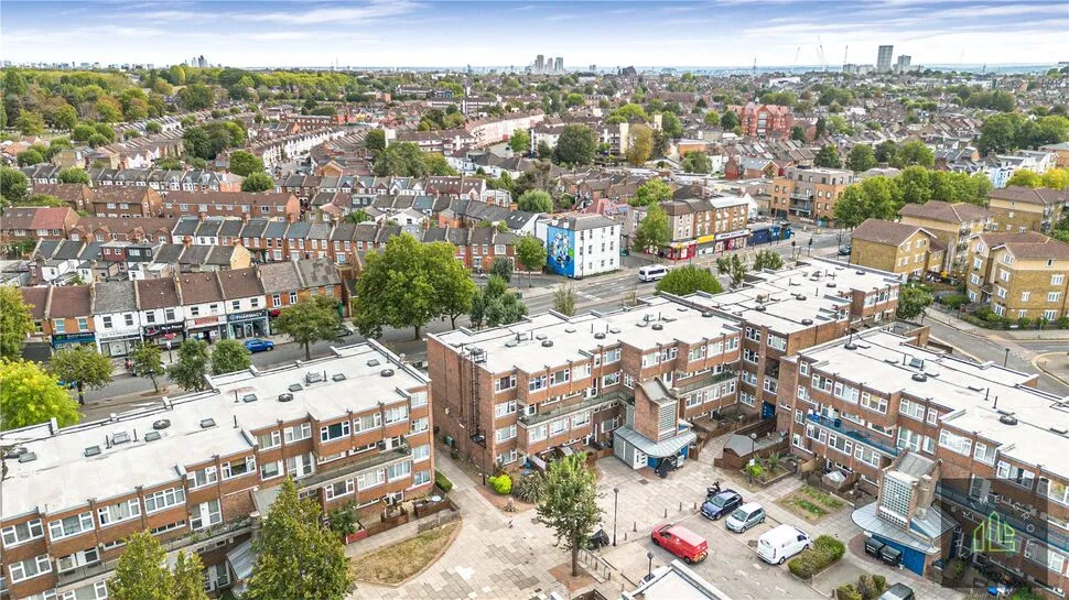 Talbot Walk, London, NW10, photo 16