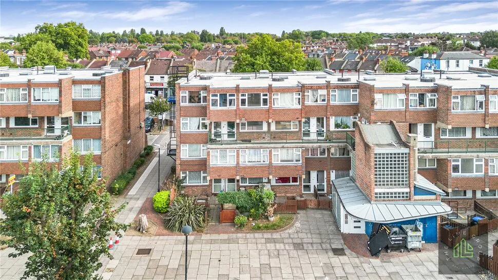 Talbot Walk, London, NW10, photo 18
