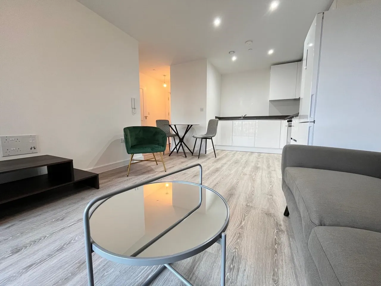 MacArthur House, DE1, photo 3