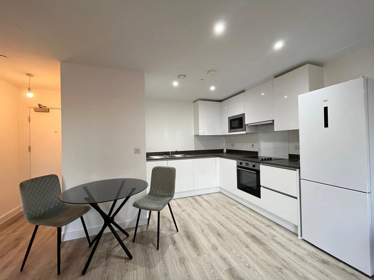 MacArthur House, DE1, photo 2