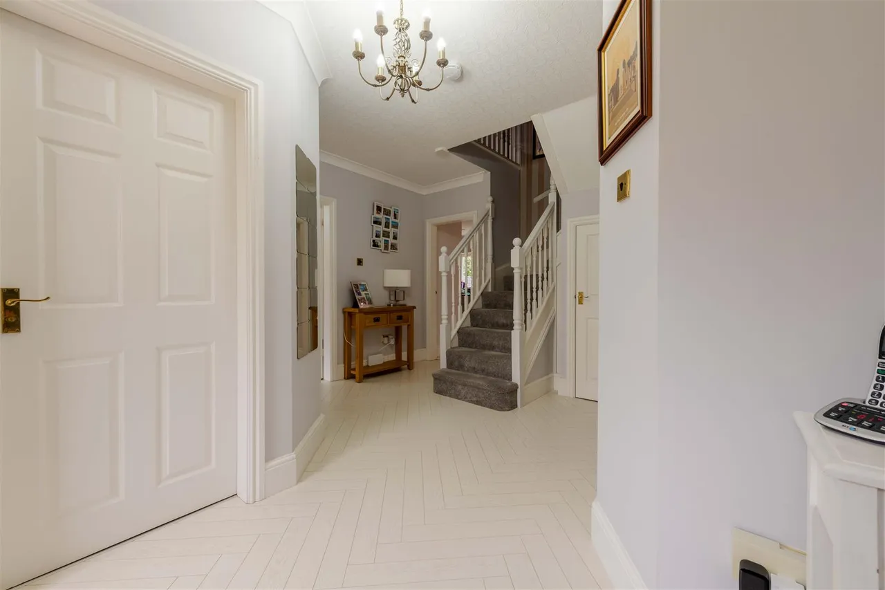 Newfield Place, Hagley, Stourbridge, photo 22