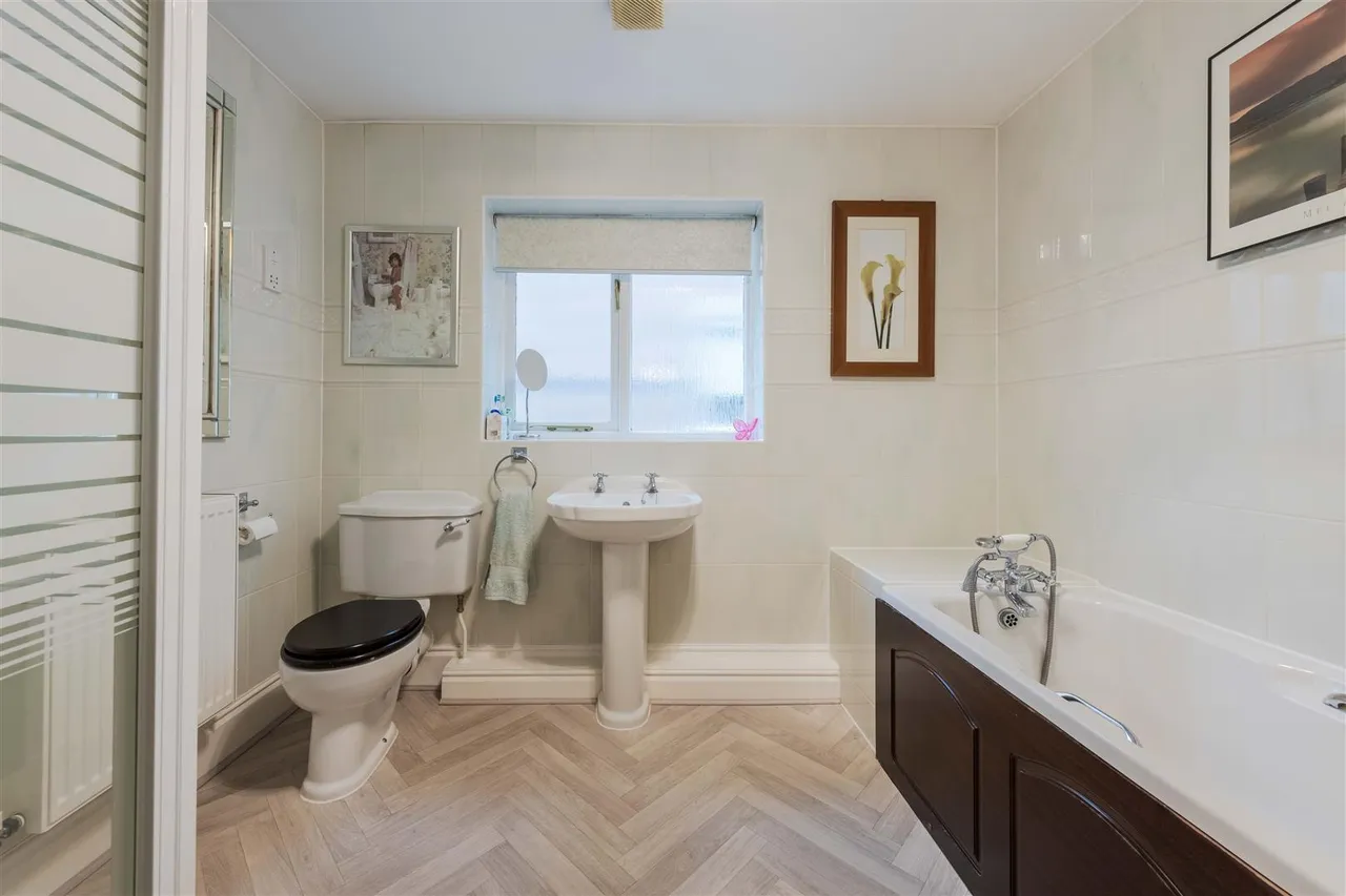 Newfield Place, Hagley, Stourbridge, photo 12