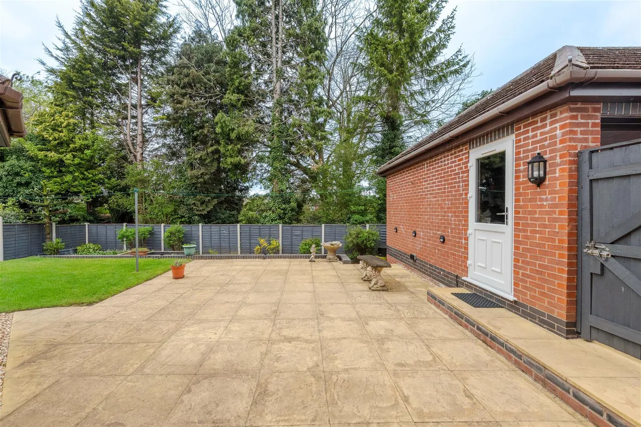Newfield Place, Hagley, Stourbridge, photo 33