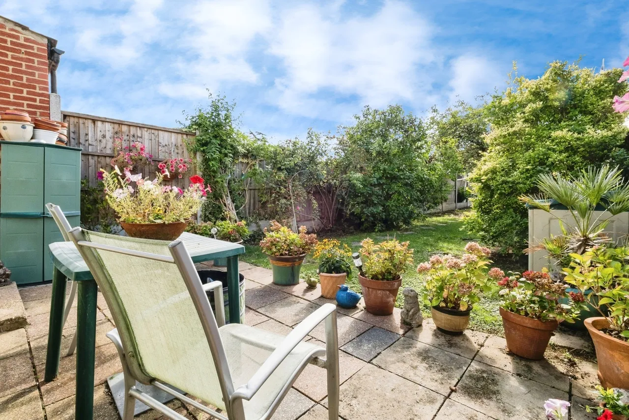 Eaton Drive, Romford, RM5, photo 16