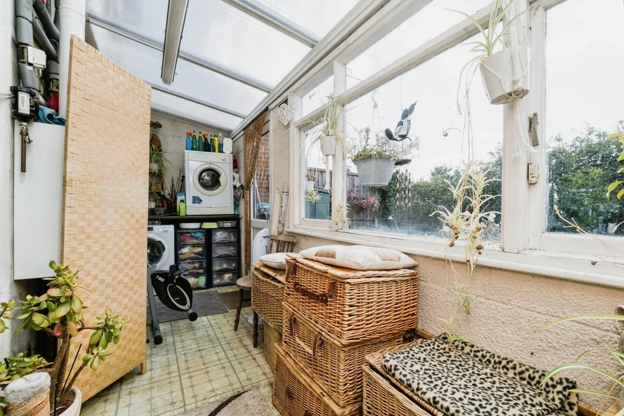 Eaton Drive, Romford, RM5, photo 9