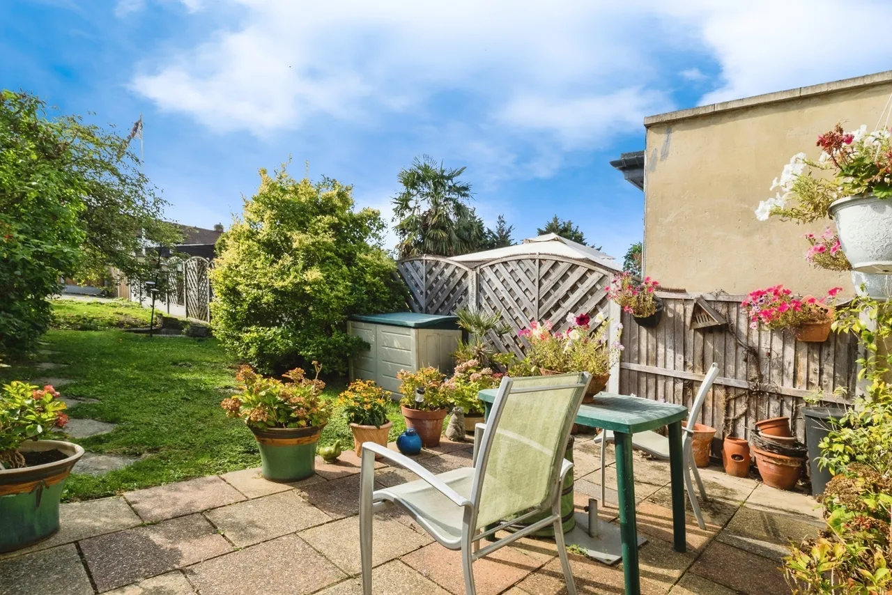 Eaton Drive, Romford, RM5, photo 6