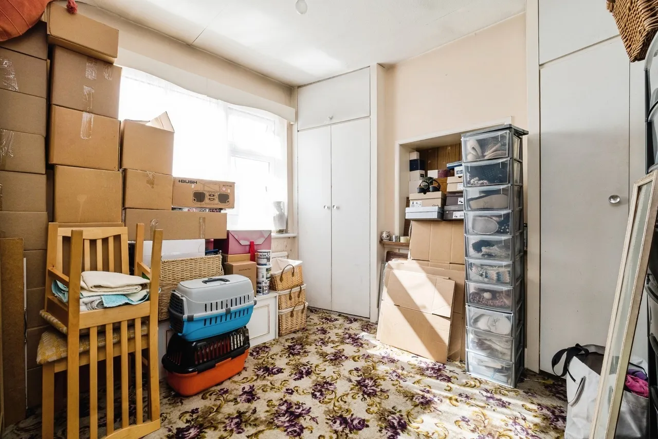 Eaton Drive, Romford, RM5, photo 11