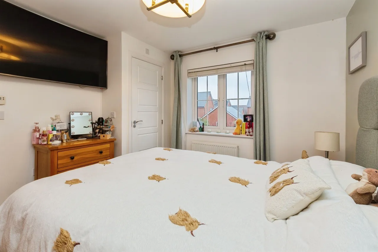 Maybrick Road, Broughton, HP22, photo 13