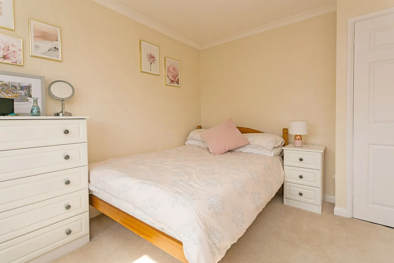 Mallow Park, Cranbrook Drive, Maidenhead, Berkshire, photo 19
