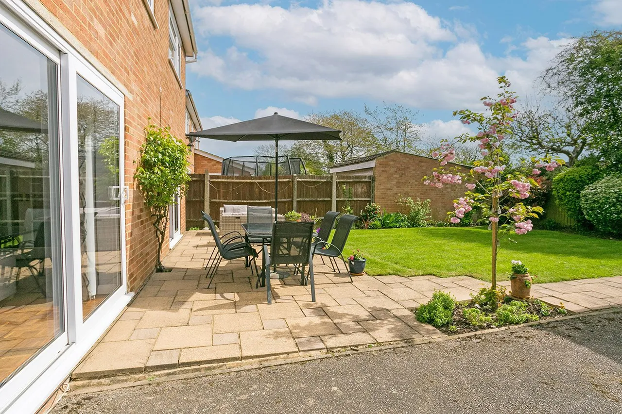 Mallow Park, Cranbrook Drive, Maidenhead, Berkshire, photo 3