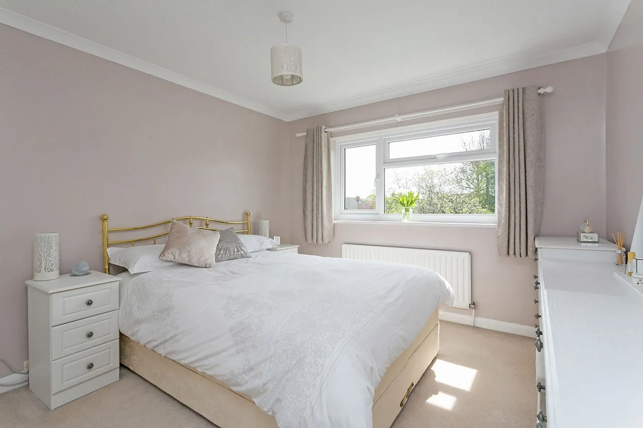 Mallow Park, Cranbrook Drive, Maidenhead, Berkshire, photo 13