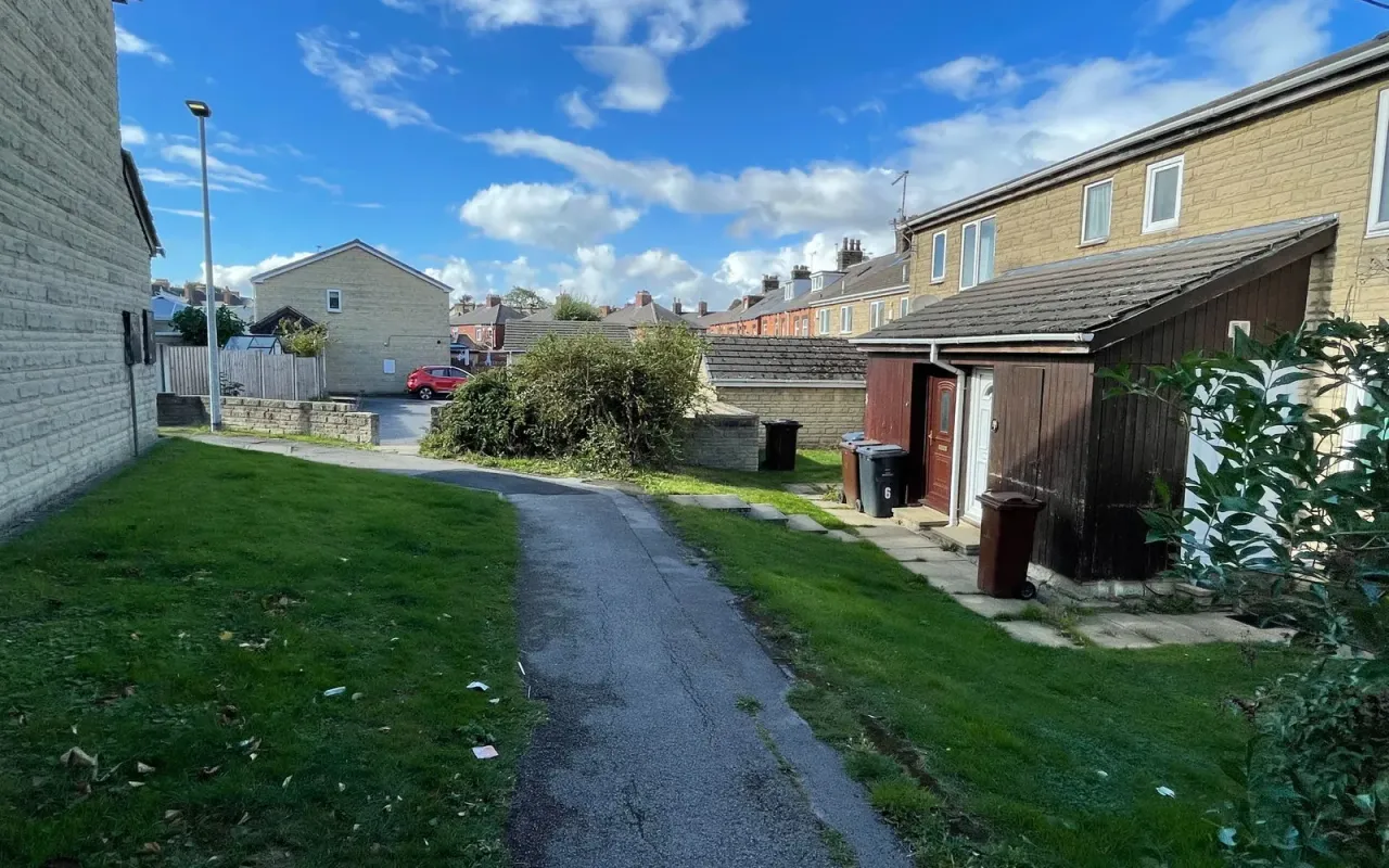 Shaw Lane, Barnsley, photo 7