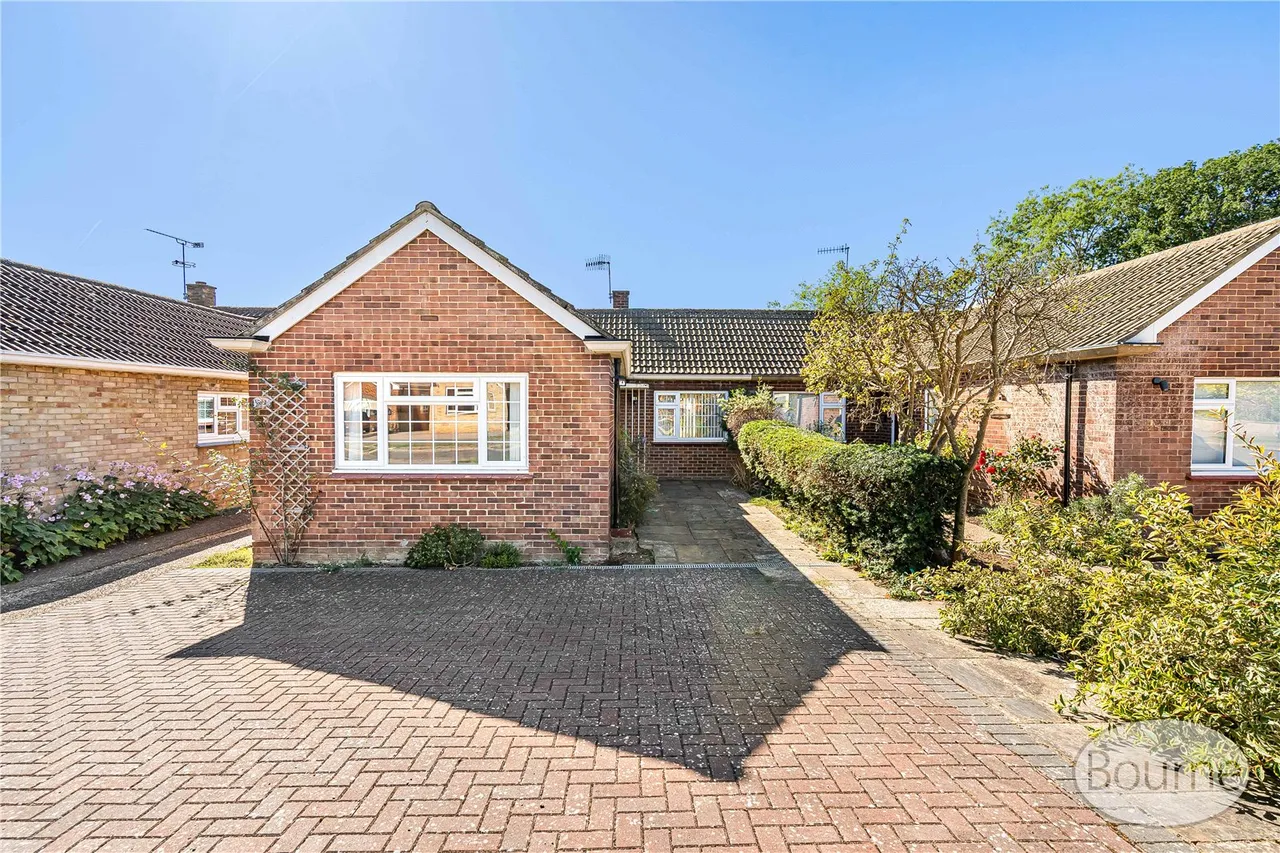 2 bed house for sale, Grangefields Road, Jacob's Well, GU4