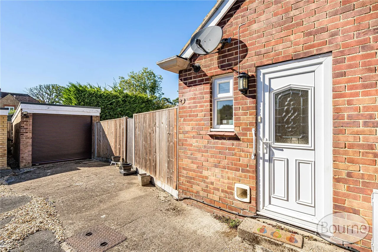Grangefields Road, Jacob's Well, GU4, photo 11