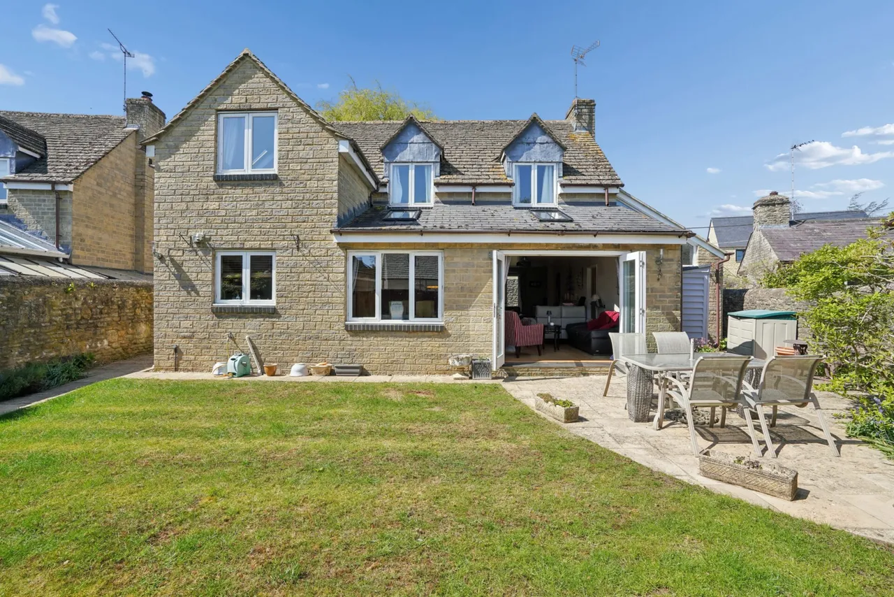 4 bed house for sale, Well Lane, Curbridge, OX29