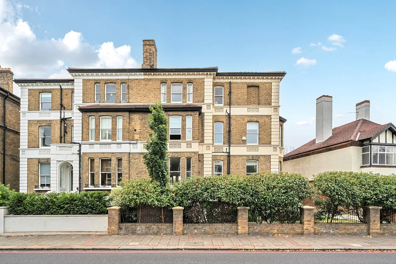 North Side Wandsworth Common, Battersea, London, SW18, photo 5