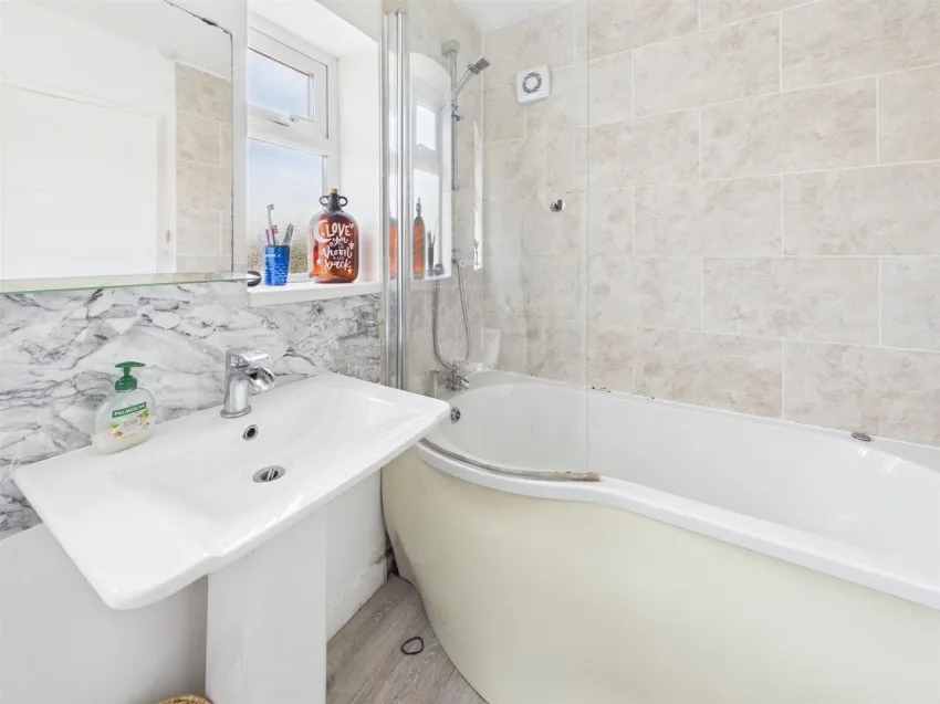 Richmond Gardens, Longlevens, photo 18