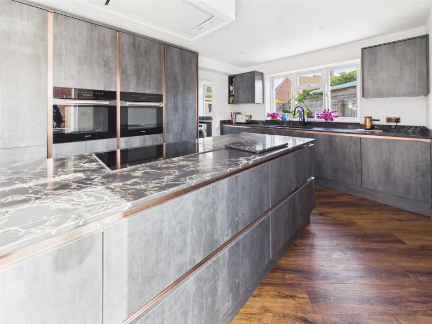 Richmond Gardens, Longlevens, photo 6