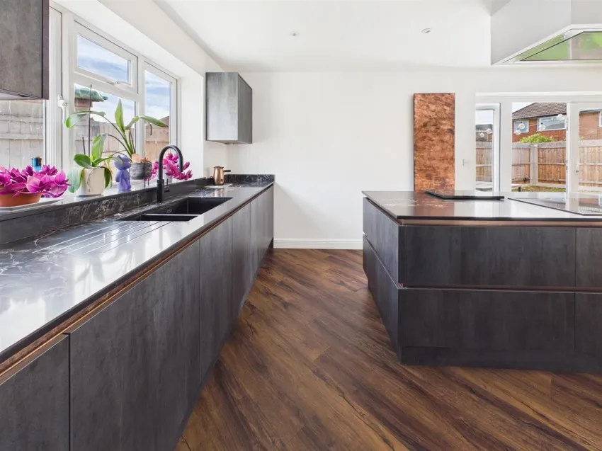 Richmond Gardens, Longlevens, photo 9