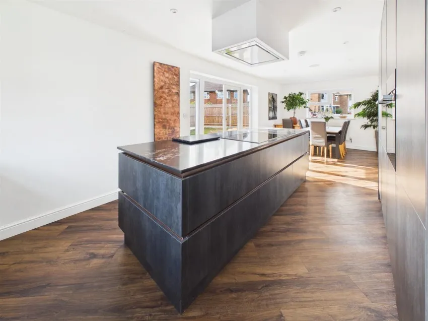 Richmond Gardens, Longlevens, photo 2