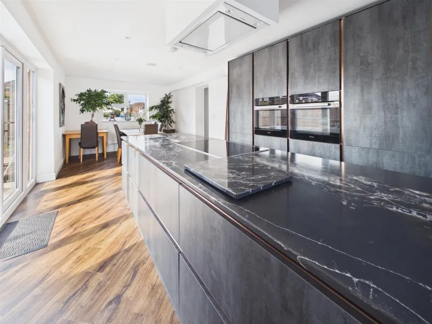 Richmond Gardens, Longlevens, photo 7