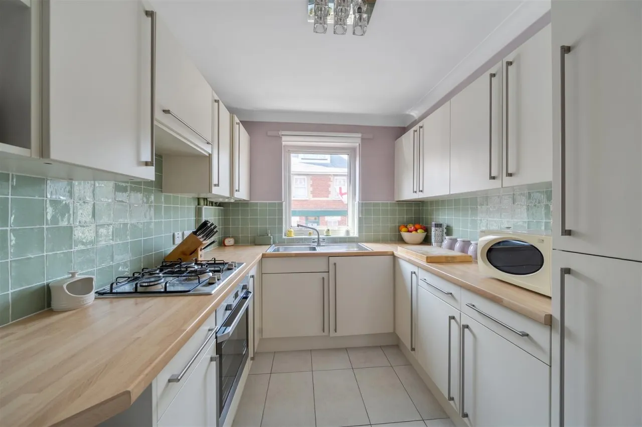 Sandringham Court, Swanage, BH19, photo 7